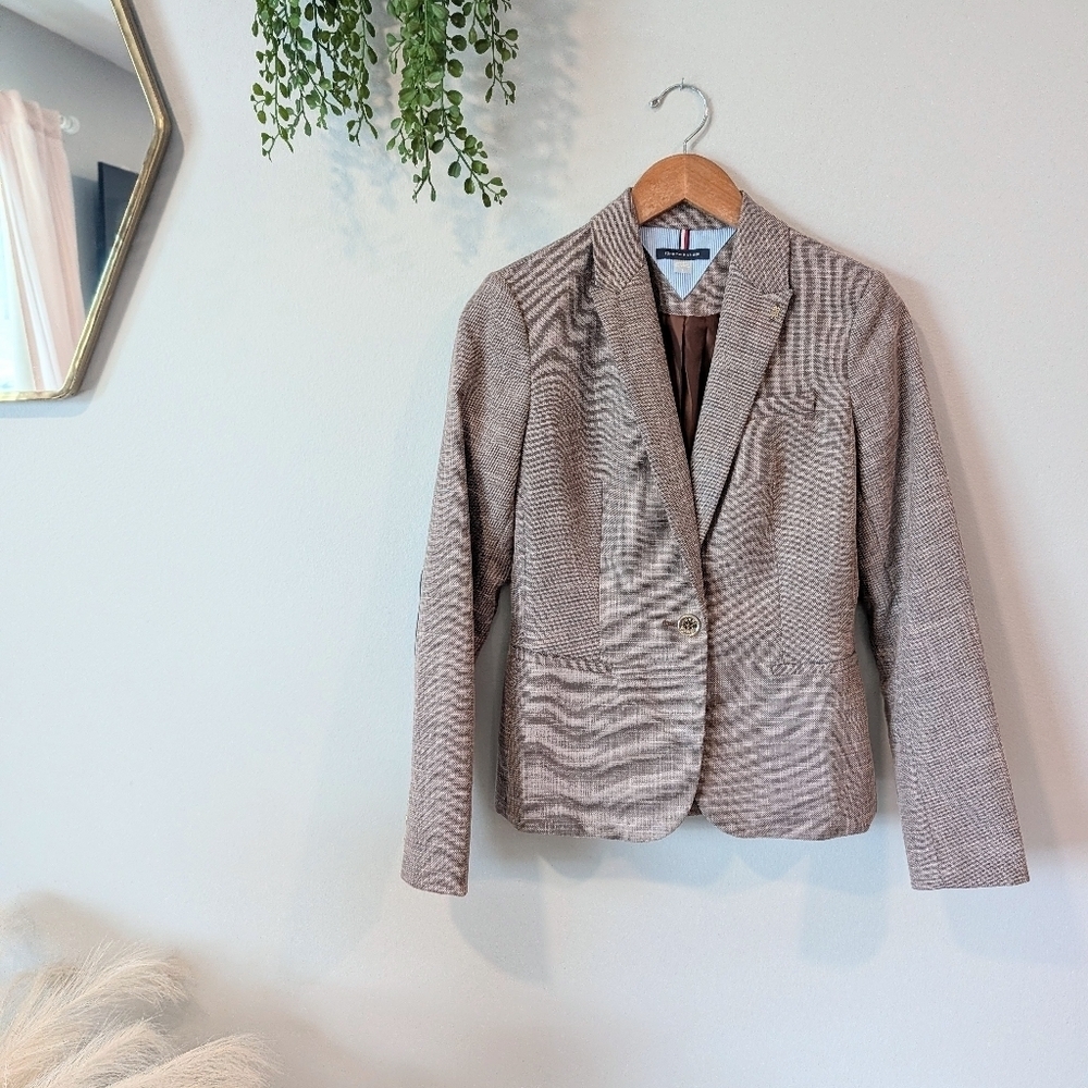 Tommy Hilfiger Women's Plaid Brown Blazer Size 2